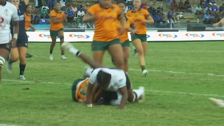 Cecilia Smith with a Try vs Fiji Women