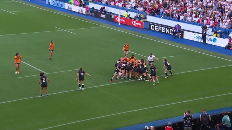 Adiana Talakai with a Try vs England Women